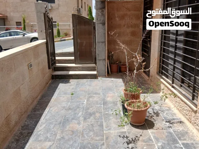 شقه مميزه في الرابيه بسعر مغري جدا من المالك مباشره