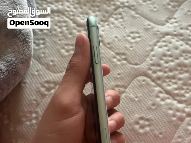Apple iPhone 11 128 GB in Al Ain
