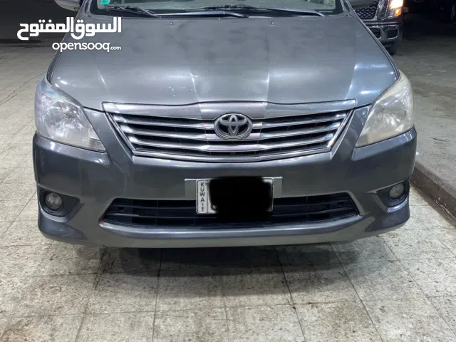 Toyota innova 2015