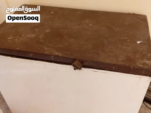 فريزر مستعمل استعمال نظيف