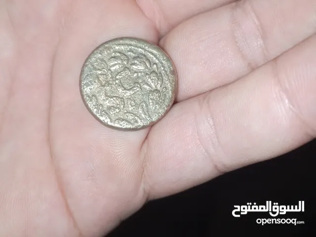 عملة معدنية رومانية بحالة جيدة قطعة واحدة نحاسية وزن حوالي ال8 غرام