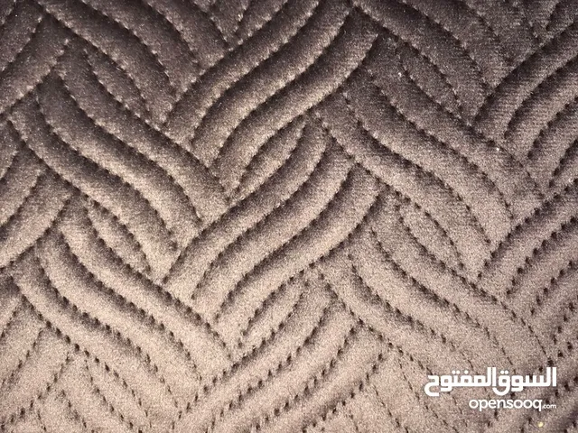أقمشة مخمل مطرز ذات جودة عالية بعدة ألوان راقية وجذابة لتنجيد الكنب لعام 2025