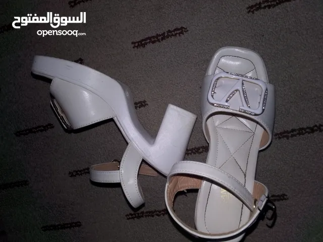 White With Heels in Zarqa