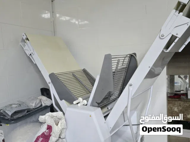 فرادة عجين ايطالية مستعملة لم تستخدم أبدا في مدينة محمد بن زايد