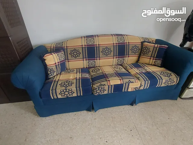 طقم صالون غرفة جلوس شبه جديد