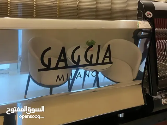 مكينة الاسبريسو مع المطحنه