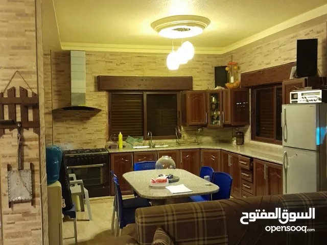 2 Bedrooms Chalet for Rent in Zarqa Graisa