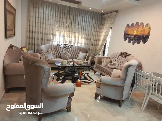 شقة للبيع عند المؤسسه العسكريه تشطيبات سوبر ديلوكس مساحة 165