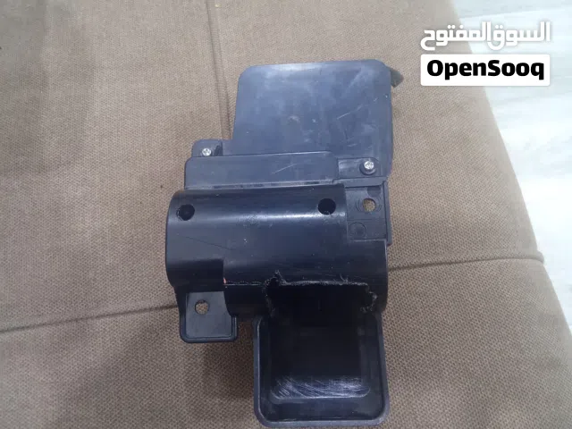 سلام عليكم شاشه سياره شفر كوبلت 2016 الشاشه جديده مستخدمه قليل الكفر مكسور ومصمغ راجع جديد