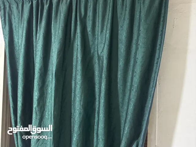 مطلوب فرد للسكن بغرفة بشقة ثلاث غرف وصالة ومطبخ عدد حمام الغرفه بها فردين ومطلوب فرد ثالث