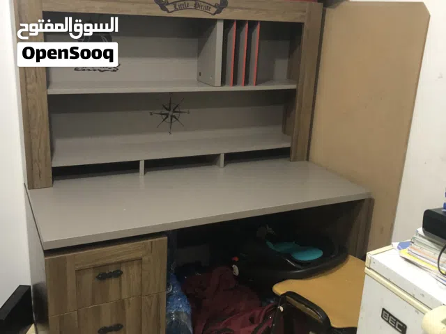 مكتب للدراسة ممتاز