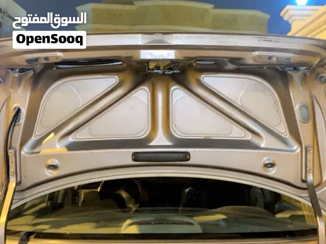 بازوكا J P L مع الكمبيوتر مالها