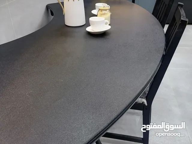 ميز طعام موديل امريكي طاوله بلاستك لماع ارجل حديد كلش قوي 5كراسي خشب مع كوشايات خمسه هديه منظر جميل