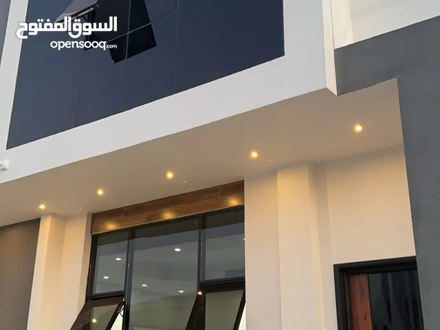 570 m2 More than 6 bedrooms Villa for Sale in Muscat Al Khoud