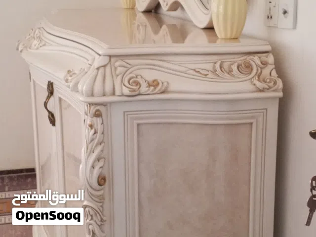 صندلية مع مراية كلاسيك فخمة للبيع