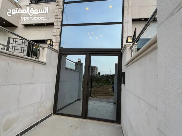 205m2 3 Bedrooms Apartments for Sale in Amman Jubaiha