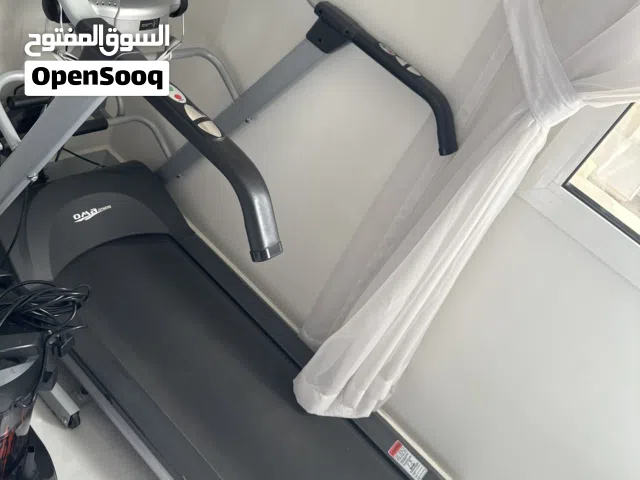 للبيع جهاز مشي نظيف