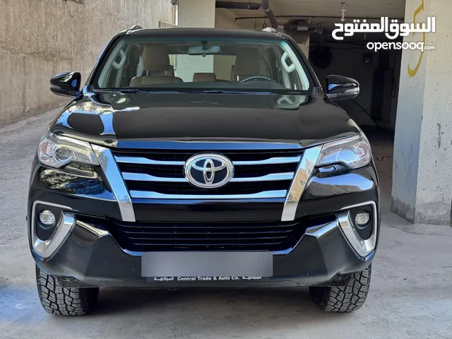 Toyota fortuner 2018 l