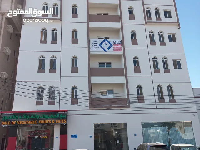 محلات بموقع مميز بسوق الخوض التجاري