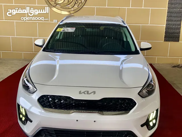 KIA نيرو 2022 لون لؤلؤي