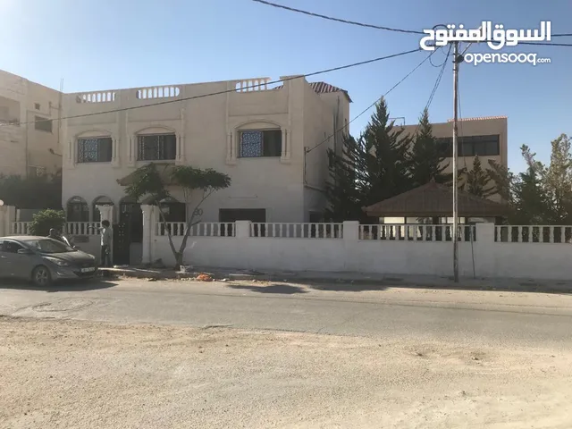 300 m2 More than 6 bedrooms Townhouse for Rent in Mafraq Hay Al-Zohoor