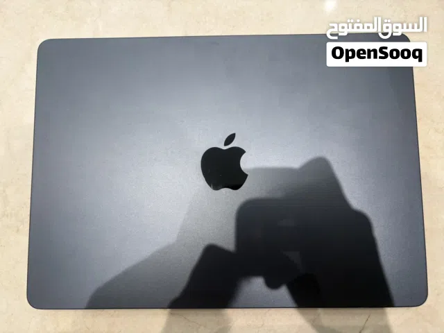 MacBook Air M2 (2022) – Excellent Condition