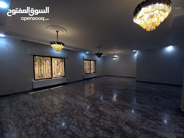300 m2 4 Bedrooms Apartments for Rent in Amman Abdoun