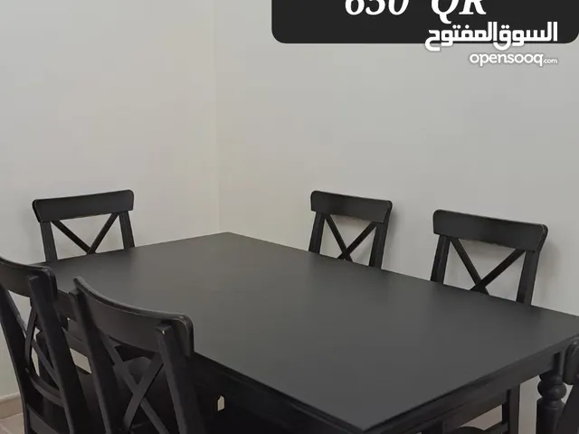 طاولة ايكيا مع 6 كراسي