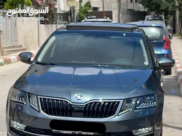 سكودا اوكتافيا (Laurin & Klement)