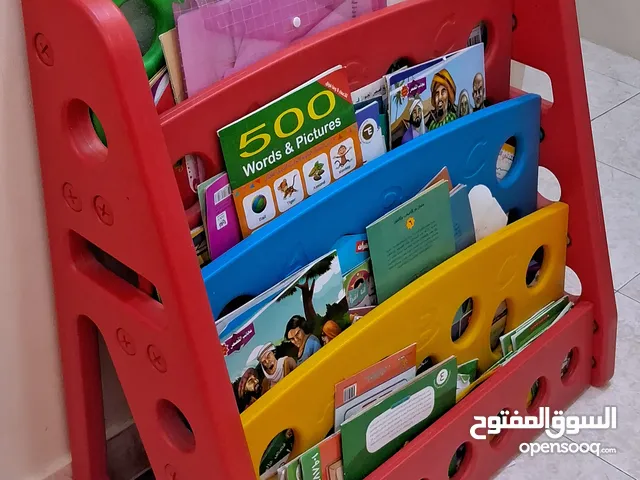 حاملة القصص البلاستيكية