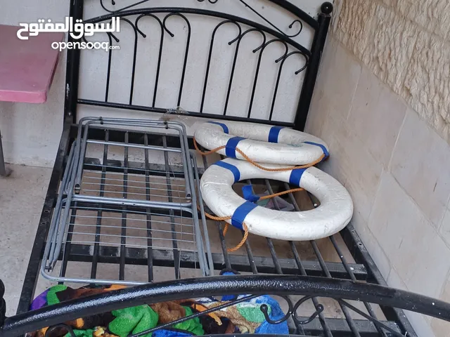 تخت حديد مفرد ونص للبيع