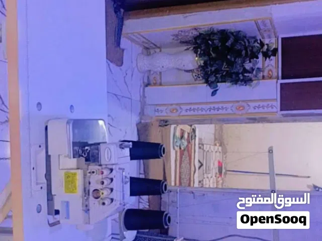 مكينه خياطة نضية قليله الستعمال الوصف مهم