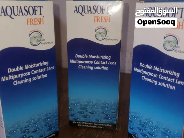 ماء لحفظ العدسات