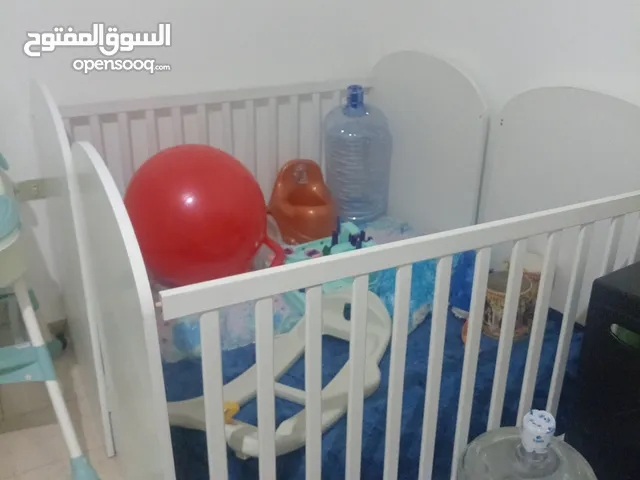 تختين للبيع بسبب الرحيل