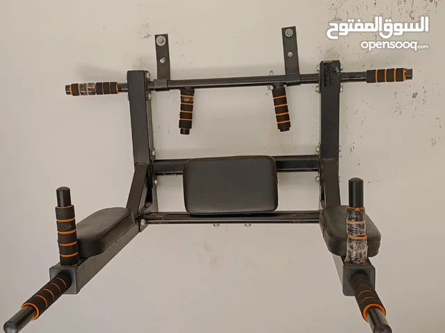 بار تمرين افقي متعدد الوظائف يثبت على الحائط بحاله الجديد