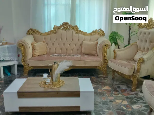 طقم كنب ملوكي للبيع
