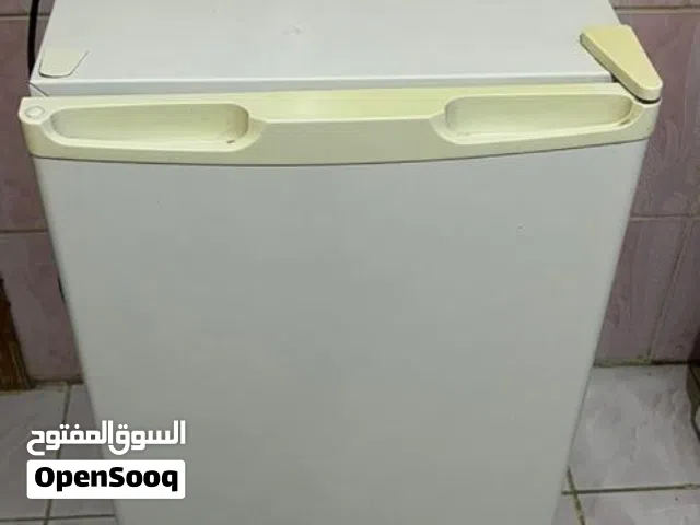 ثلاجة صغيرة خاصة بغرف النوم
