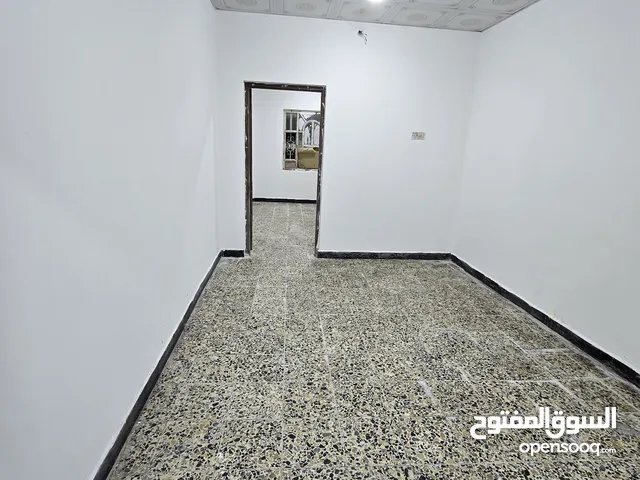 75 m2 2 Bedrooms Apartments for Rent in Basra Al Jameea