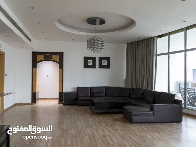 Spacious penthouse for rent