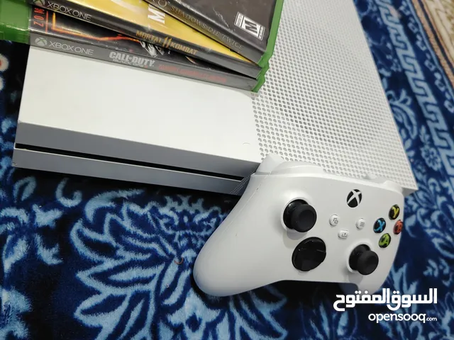 XBOX ONE S 1 T  بحاله منتازه جدا