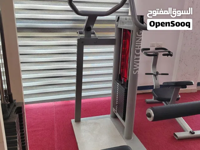 معدات رياضية أصلية للبيع   أجهزة رياضية احترافية بحالة ممتازة، أصلية وجودة عالية.