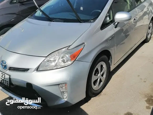 تويوتا بريوس 2015 للبيع بحالة الوكاله