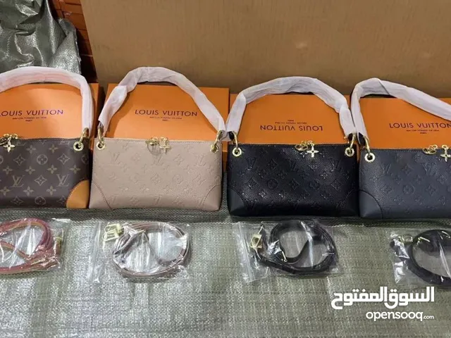 حقائب ماركات متنوعة