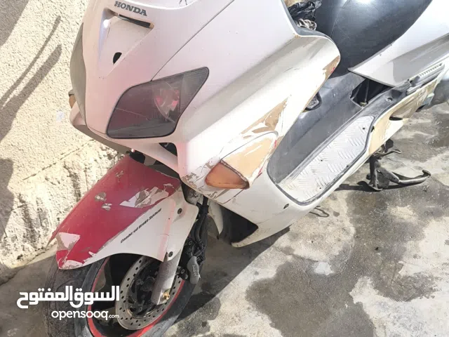 هوندا  فورزا 06