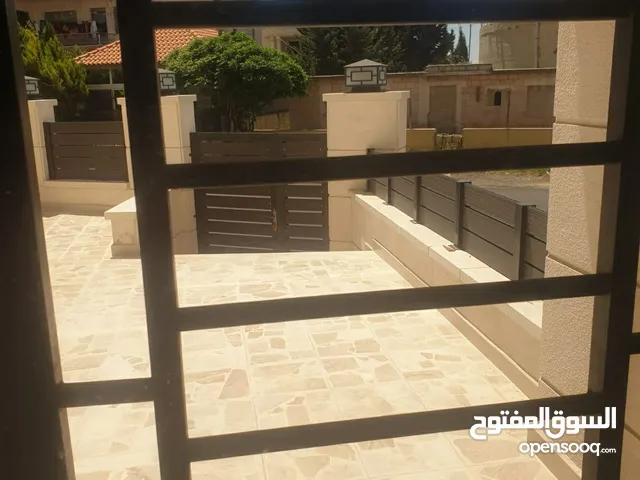 290 m2 3 Bedrooms Apartments for Sale in Amman Khalda