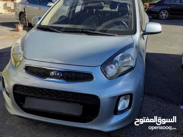 كيا بيكانتو موديل 2016 ماتور 1000 سي سي السياره اقتصاديه فل ما عدا الفتحه فحص 4 جيد مطلوب 6800دينار