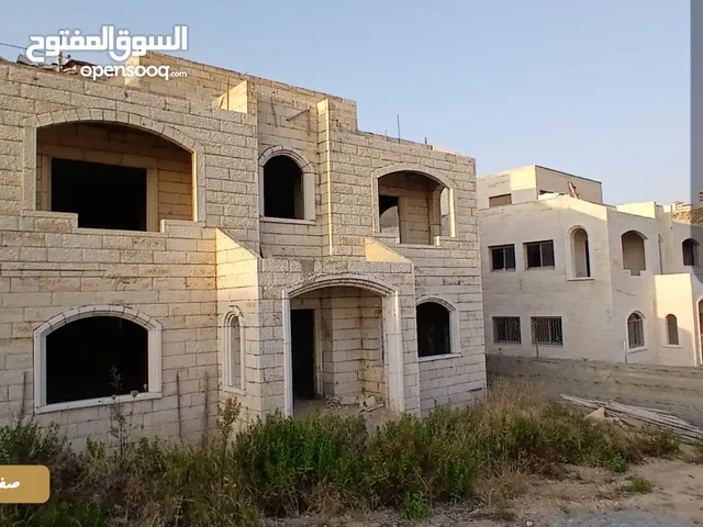 470 m2 3 Bedrooms Villa for Sale in Ramallah and Al-Bireh Surda