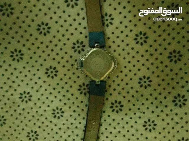 للبيع ساعة نسائية