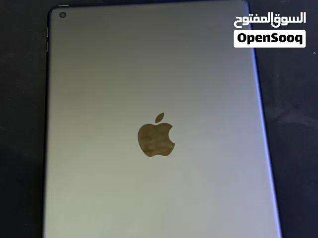 Apple iPad 8 32 GB in Al Dakhiliya