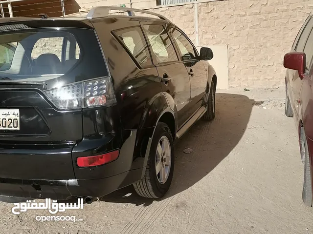 سياره اوتلاندر بحاله جيده ماشي 170الف